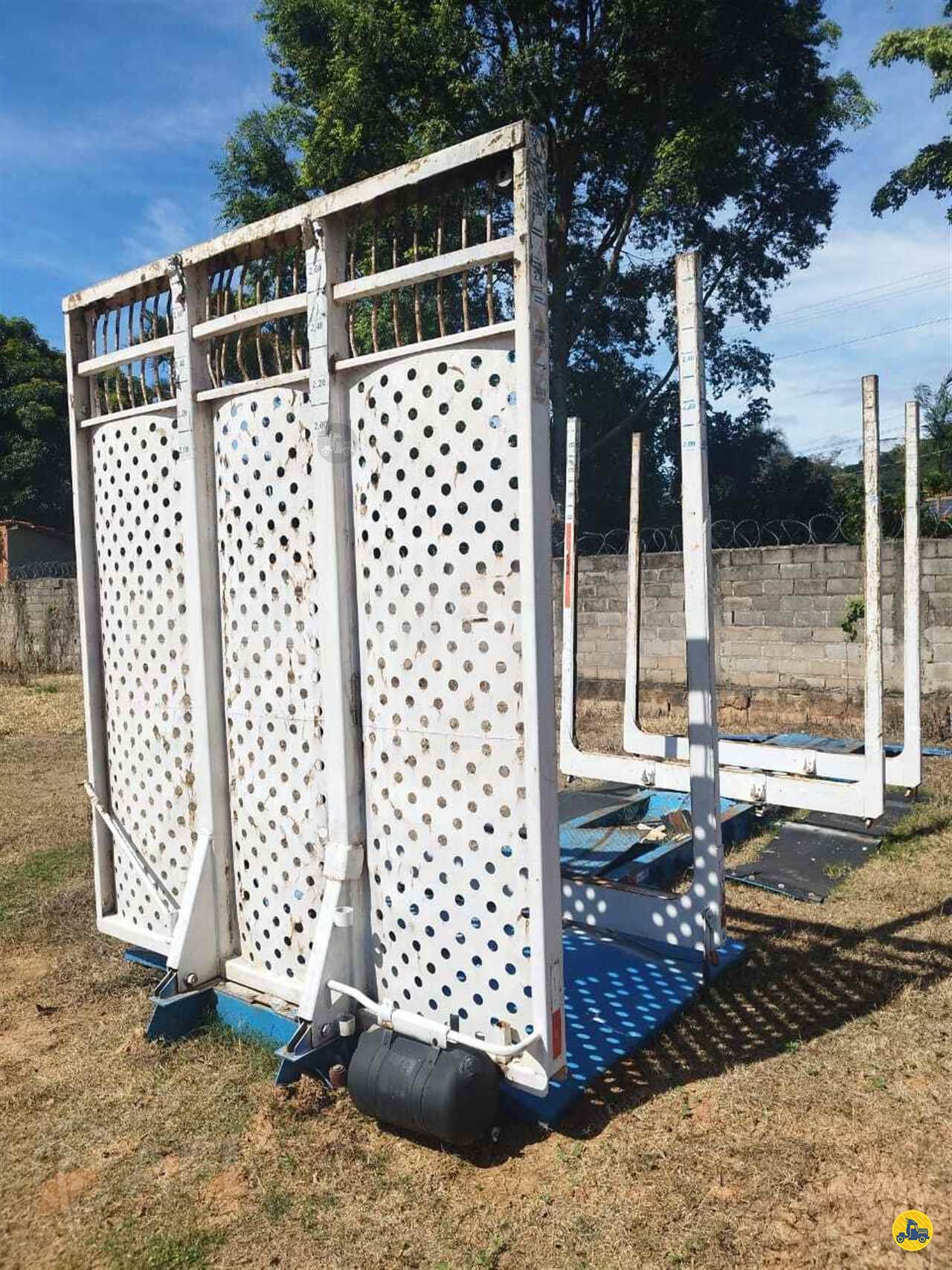 CARROCERIA SOBRE CHASSI  TRUCK FLORESTAL AFL Caminhões ITAJUBA MINAS GERAIS MG